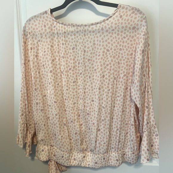 Lauren Conrad wrap blouse, size 1X - Picture 3 of 4